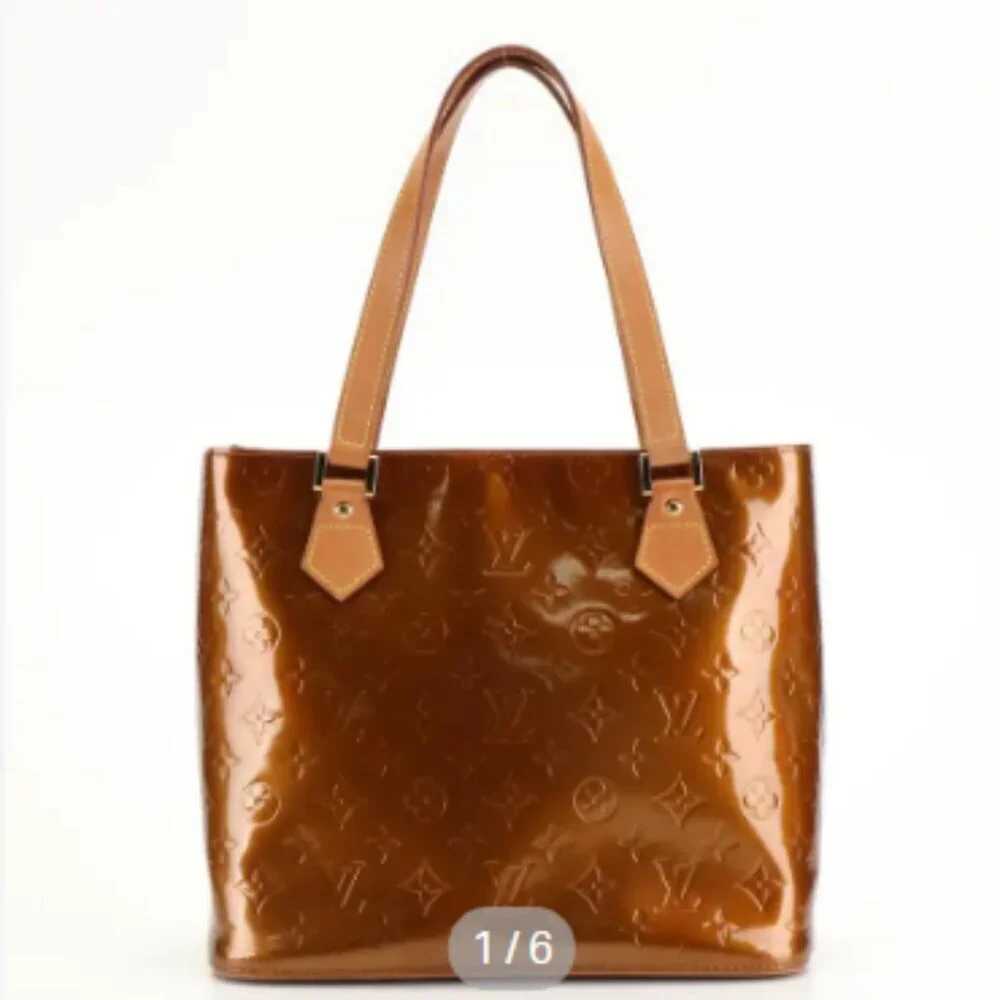 Louis Vuitton Monogram Vernis Houston tote bag in the color Bronze.